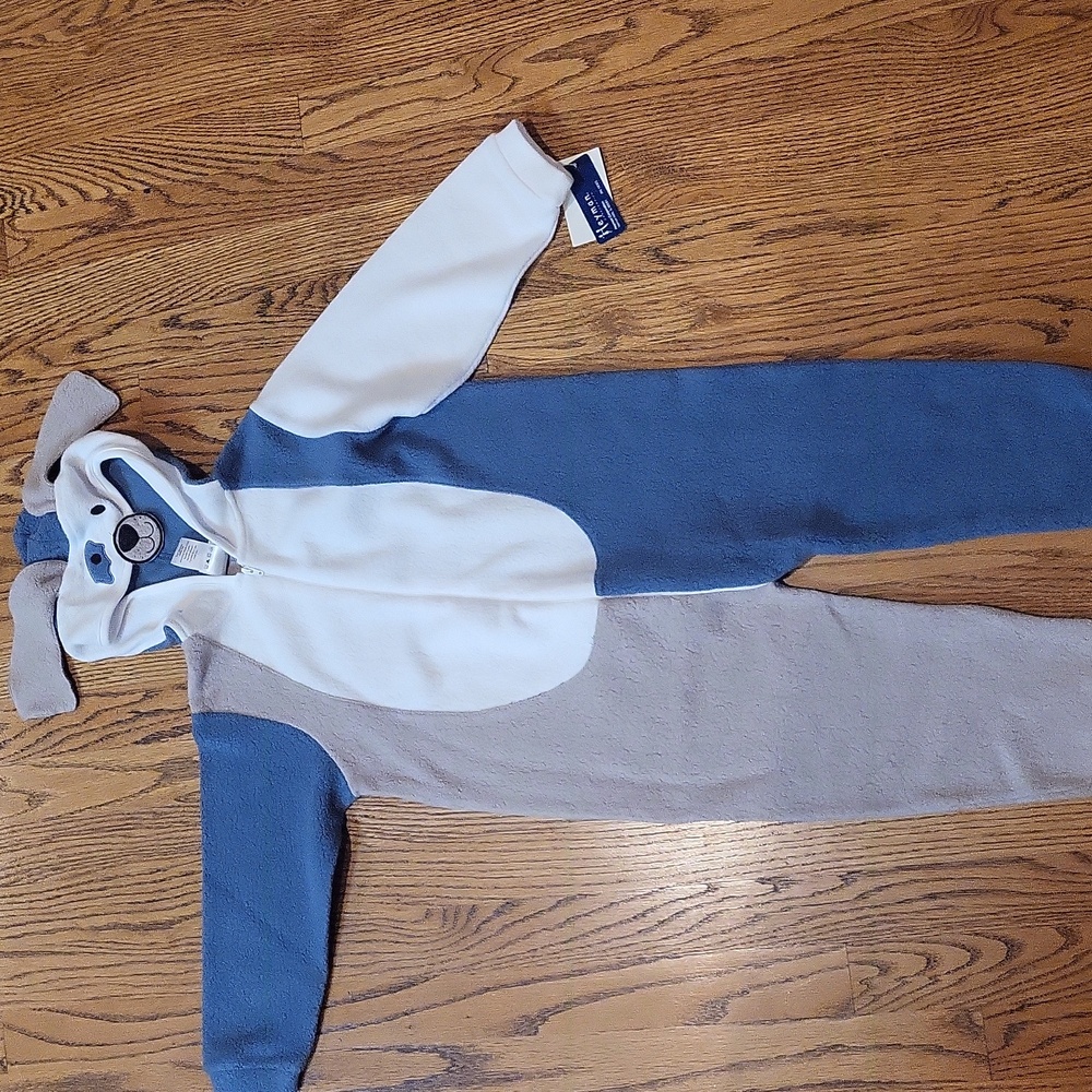 Brand new doggie hooded One piece sleeper size 4T nwt cotton/ pol blend